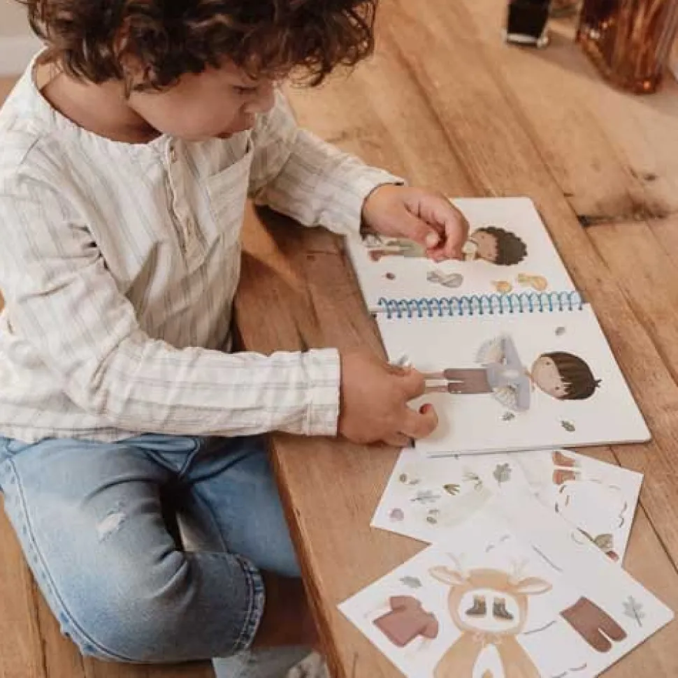 Aankleed- en stickerboek - Forest Friends