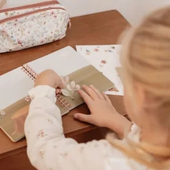 Aankleed- en stickerboek - Fairy Garden