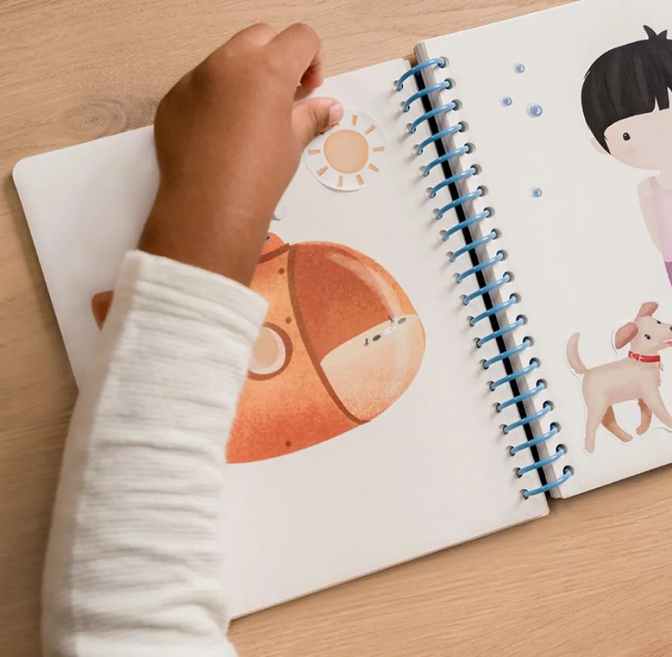 Aankleed- en stickerboek Jim & Friends