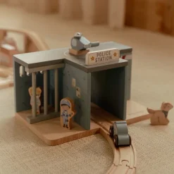 Houten politiebureau – Blauw – Essentials